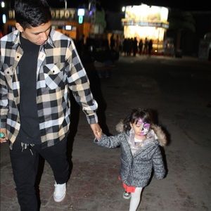 Meet your Posher, Johnathan